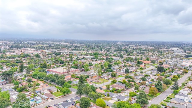 1727 Westwood Place, Pomona CA: https://media.crmls.org/medias/23ed5ed5-f752-4715-9ff4-eb8369f27f8e.jpg