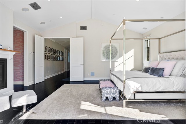 Detail Gallery Image 26 of 45 For 4151 Greenbush Ave, Sherman Oaks,  CA 91423 - 5 Beds | 6 Baths