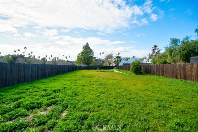 2493 Northbend Street, Riverside CA: https://media.crmls.org/medias/23efa9e5-486a-4694-8cf0-a917de8b0aef.jpg