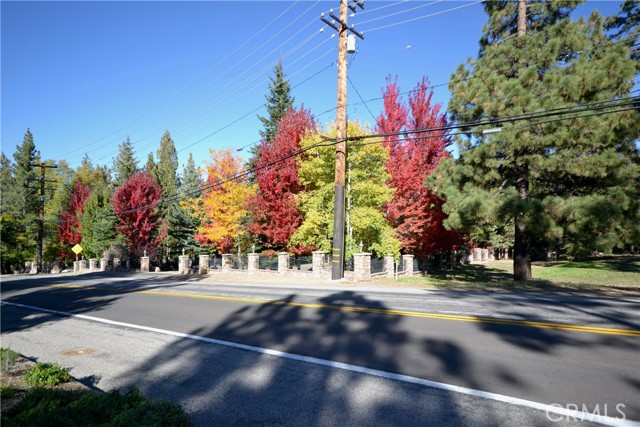 889 Mcalister Road, Big Bear CA: https://media.crmls.org/medias/23eff8fd-0c65-4597-a40e-641fed6910f0.jpg