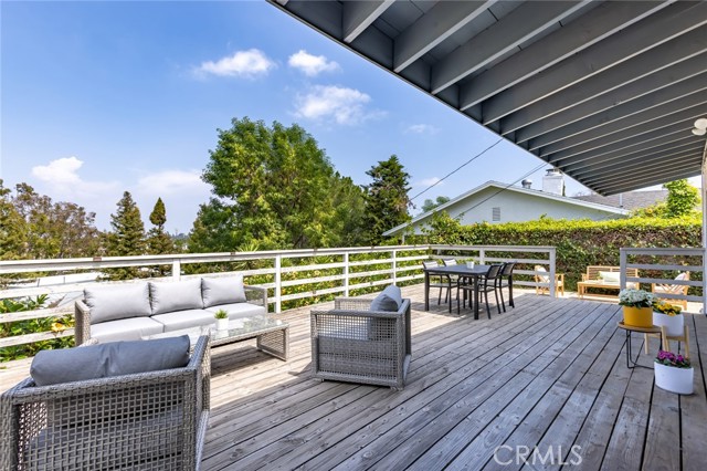 22253 Del Valle Street, Woodland Hills CA: https://media.crmls.org/medias/23f16c20-6482-47da-ab9b-d5e8ce4150e0.jpg