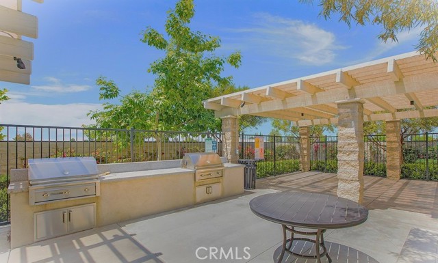 HOA - BBQ & Patio