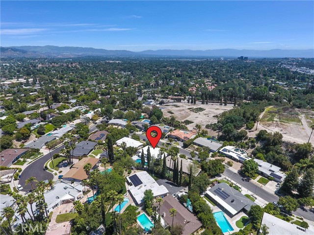5115 Boda Pl, Woodland Hills CA: https://media.crmls.org/medias/23f24a46-30ae-47c3-bbdb-8f617dcb64cd.jpg