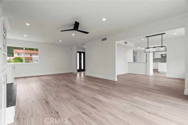 Detail Gallery Image 14 of 55 For 6216 Ellenview Ave, West Hills,  CA 91307 - 5 Beds | 2/1 Baths
