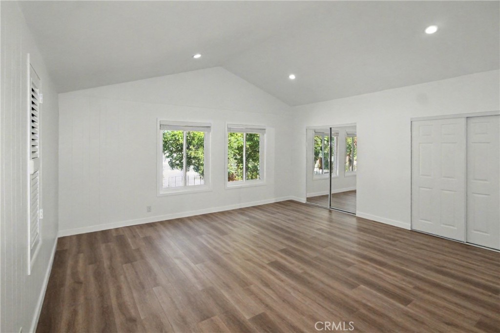 MLS #OC25258618 image #35