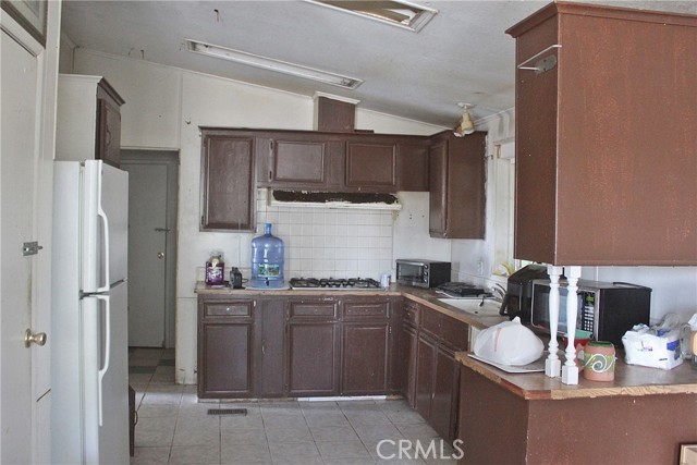 Detail Gallery Image 4 of 10 For 19478 Valle Vista Rd, Adelanto,  CA 92301 - 3 Beds | 2 Baths