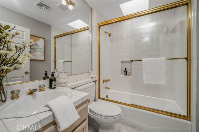 Detail Gallery Image 32 of 40 For 14100 Dickens St #4,  Sherman Oaks,  CA 91423 - 2 Beds | 2/1 Baths