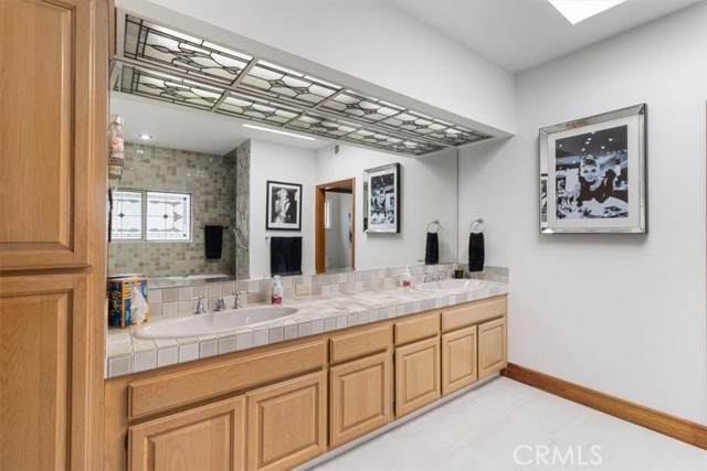Detail Gallery Image 28 of 42 For 17182 Hillside Cir, Huntington Beach,  CA 92649 - 5 Beds | 4/1 Baths