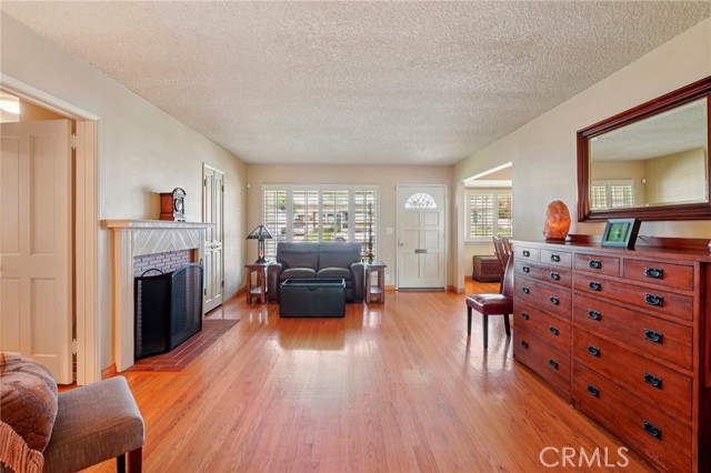 Detail Gallery Image 2 of 12 For 13506 Valna Dr, Whittier,  CA 90602 - 3 Beds | 2/1 Baths