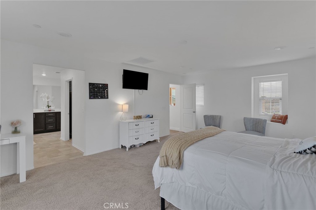 MLS #DW25261421 image #31