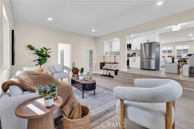 Detail Gallery Image 13 of 38 For 391 Zenith St, Chula Vista,  CA 91911 - 4 Beds | 2 Baths