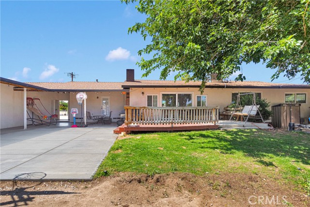 19545 Seneca Road, Apple Valley CA: https://media.crmls.org/medias/23f56207-6d4d-4e79-abd5-e576dece57fe.jpg