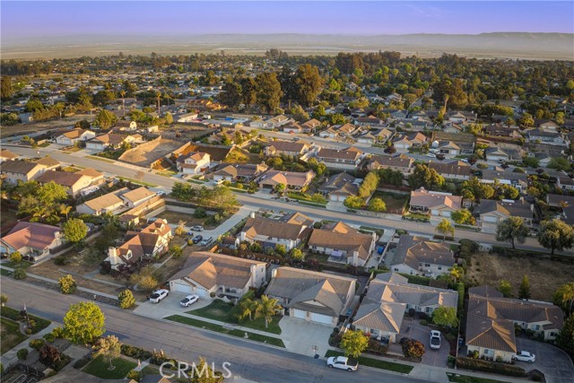 200 Cyclone Street, Nipomo CA: https://media.crmls.org/medias/23f5d7c6-53d5-4b4a-81a8-676133099312.jpg