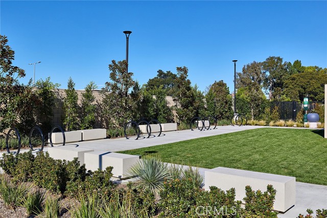 Detail Gallery Image 21 of 33 For 7251 Aura Cir, Huntington Beach,  CA 92647 - 4 Beds | 3/1 Baths