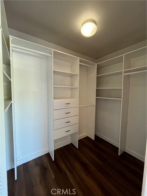 Detail Gallery Image 19 of 22 For 7522 Balcom, Reseda,  CA 91335 - 4 Beds | 3 Baths