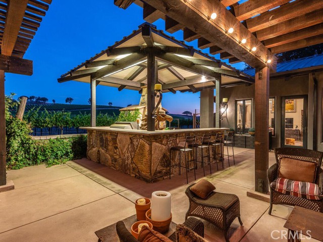 Detail Gallery Image 23 of 74 For 7790 Airport Rd, Paso Robles,  CA 93446 - 6 Beds | 5/2 Baths