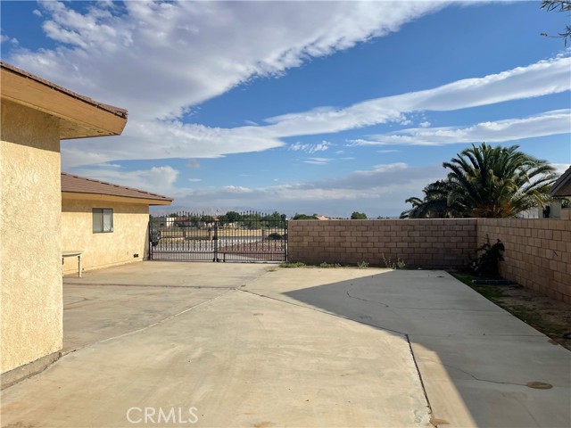 Detail Gallery Image 53 of 56 For 18428 Siskiyou Rd, Apple Valley,  CA 92307 - 3 Beds | 2 Baths