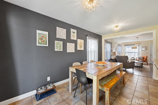 213 East 45th Street, Long Beach CA: https://media.crmls.org/medias/23f77070-0c50-4966-9057-98035fd2eb7e.jpg