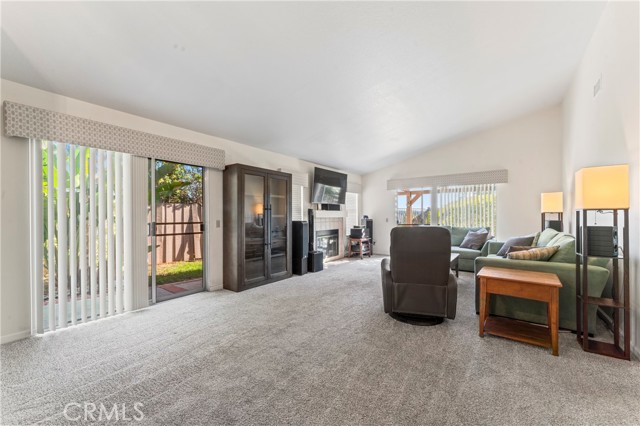 Detail Gallery Image 4 of 30 For 14720 Marymount St, Moorpark,  CA 93021 - 3 Beds | 2 Baths