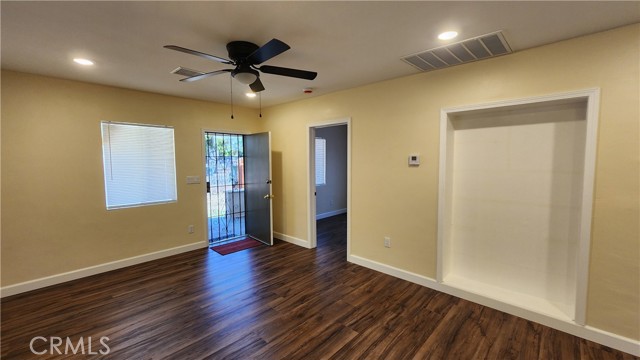 Detail Gallery Image 15 of 17 For 3431 Eucalyptus Ave, Riverside,  CA 92507 - 3 Beds | 1 Baths