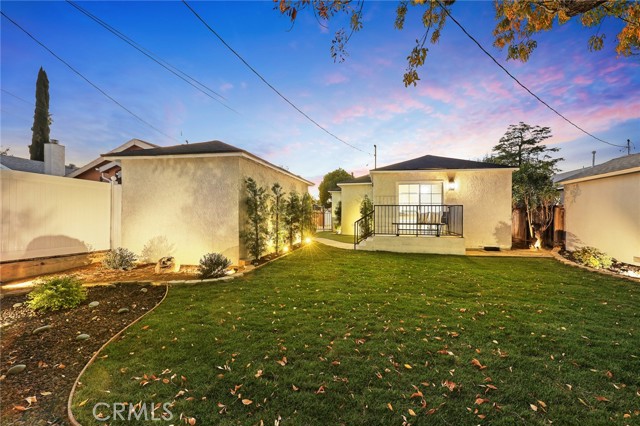 Detail Gallery Image 38 of 49 For 5052 Newcastle, Encino,  CA 91316 - 3 Beds | 2 Baths