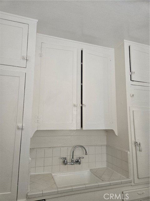 942 E 2nd, Long Beach CA: https://media.crmls.org/medias/23f9783d-70c5-487f-a478-5b2ca9aba8a9.jpg