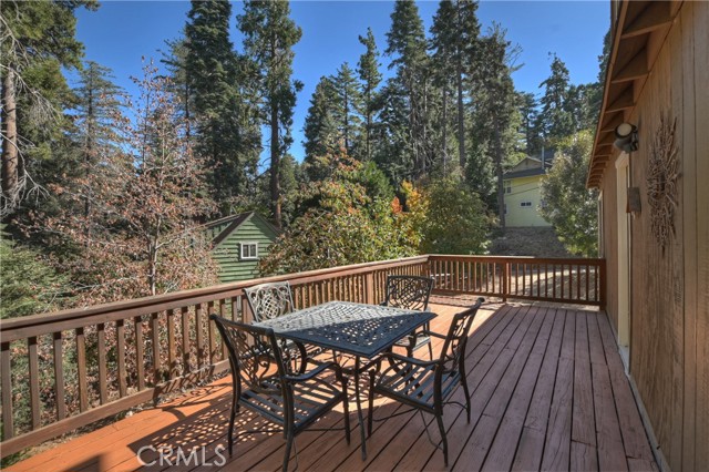 Detail Gallery Image 16 of 40 For 863 Oak Rd, Lake Arrowhead,  CA 92386 - 3 Beds | 2 Baths