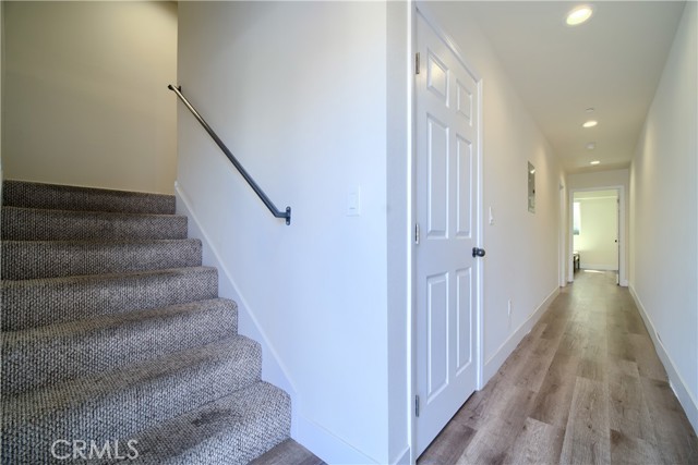 1423 New Hampshire Avenue, Los Angeles CA: https://media.crmls.org/medias/23fa73a5-0ac3-430e-99cb-0e3a10513d09.jpg