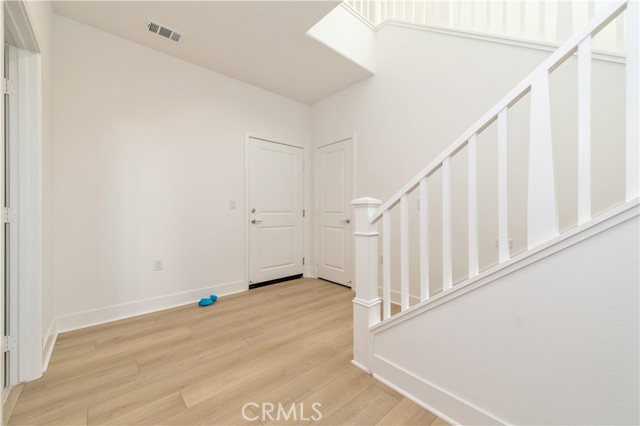 Detail Gallery Image 6 of 28 For 108 Tiffin, Irvine,  CA 92618 - 3 Beds | 2/1 Baths