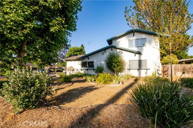 22654 Dolorosa Street, Woodland Hills CA: https://media.crmls.org/medias/23fbf8df-e316-4f41-876d-f82162015873.jpg