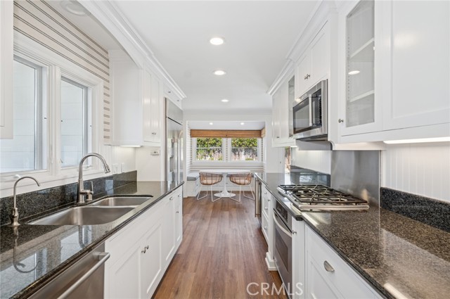 1912 Diana Ln, Newport Beach CA: https://media.crmls.org/medias/23fc05da-ef1e-43e8-8b12-a1f2c3f41130.jpg