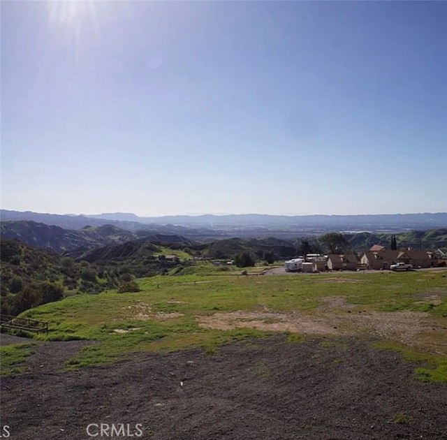 Detail Gallery Image 2 of 6 For 11000 Jackdaw Dr, Sylmar,  CA 91342 - – Beds | – Baths