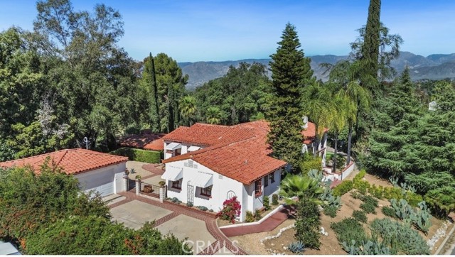 Detail Gallery Image 3 of 69 For 1804 Valle Vista, Redlands,  CA 92373 - 6 Beds | 4/1 Baths