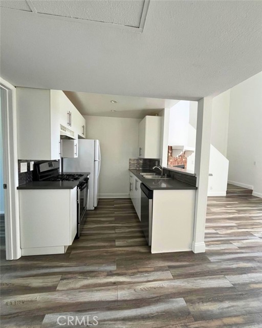 3632 Dunn Drive, Los Angeles CA: https://media.crmls.org/medias/23fd8bb1-dddc-400d-ae0c-c941b154054f.jpg