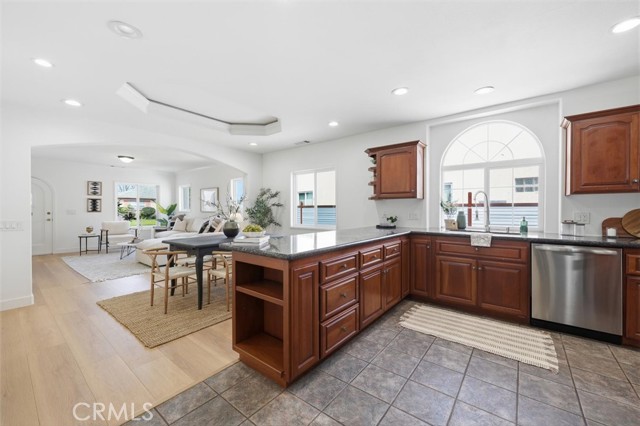 Detail Gallery Image 14 of 53 For 11916 Oxford Ave, Hawthorne,  CA 90250 - 3 Beds | 2 Baths