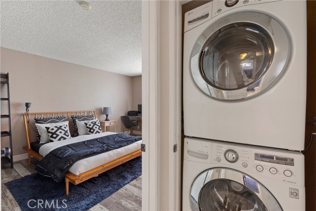645 Pacific Avenue, Long Beach CA: https://media.crmls.org/medias/23fdad9f-992c-4734-bdfb-5e5e64542ded.jpg