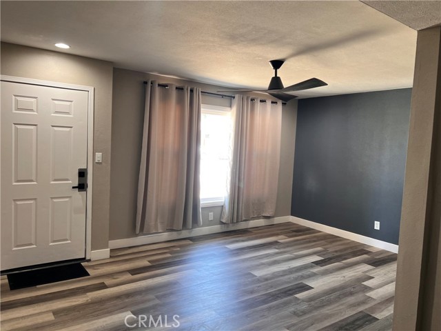 Detail Gallery Image 2 of 13 For 417 N Taylor St, Hemet,  CA 92543 - 2 Beds | 1 Baths