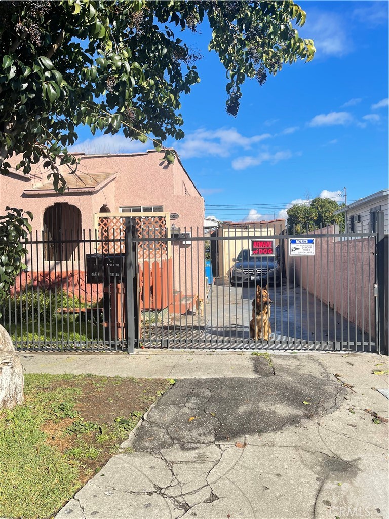1225 E 78th Street, Los Angeles, CA 90001