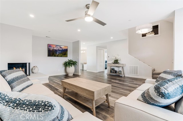 243 VIRGINIA Drive photo 6