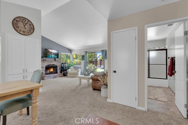 801 Vine St, Exeter CA: https://media.crmls.org/medias/23ff1bc5-7437-400a-a8c5-ad147b187e1c.jpg