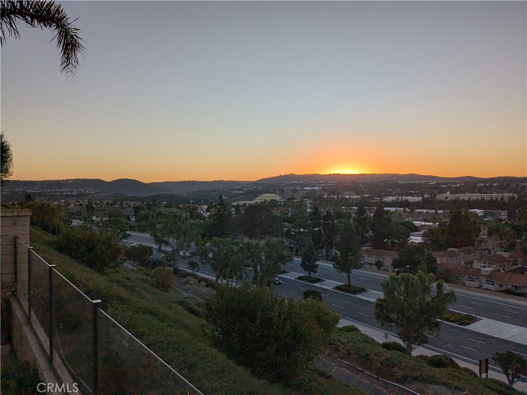 https://media.crmls.org/medias/23ff8399-62f5-40a1-93ef-d578330520c1.jpg?preset=X-Large