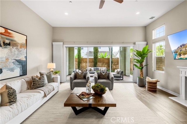 Detail Gallery Image 8 of 67 For 102 Derailer, Irvine,  CA 92618 - 4 Beds | 4/1 Baths