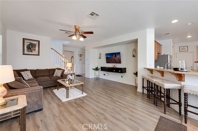 Detail Gallery Image 11 of 34 For 977 Saltbush, Hemet,  CA 92545 - 5 Beds | 2/1 Baths