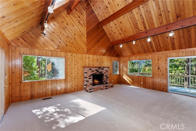 Detail Gallery Image 8 of 31 For 507 Pioneer Rd, Lake Arrowhead,  CA 92352 - 4 Beds | 2 Baths