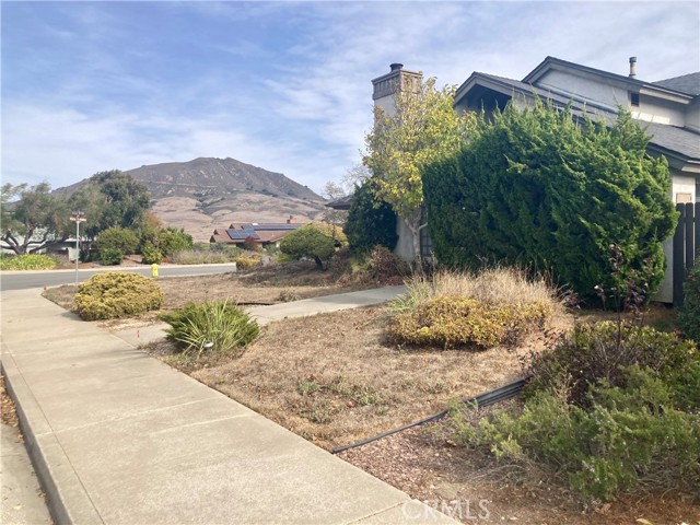 Detail Gallery Image 27 of 28 For 841 Vista Del Collados, San Luis Obispo,  CA 93405 - 3 Beds | 3 Baths