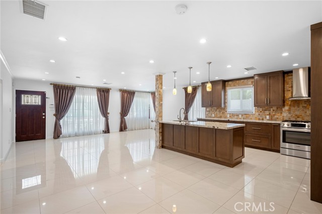 8337 Valecrest Drive, Sun Valley CA: https://media.crmls.org/medias/2402852d-99ca-4b5c-a13a-c3bbfaf46e96.jpg