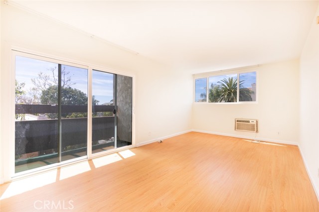 Detail Gallery Image 19 of 31 For 530 S Barrington #305,  Los Angeles,  CA 90049 - 2 Beds | 2 Baths