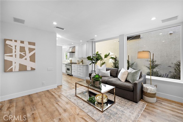 27 Palm Beach Court, Dana Point CA: https://media.crmls.org/medias/2402ed51-abbc-41e9-a559-990c8ef55e56.jpg