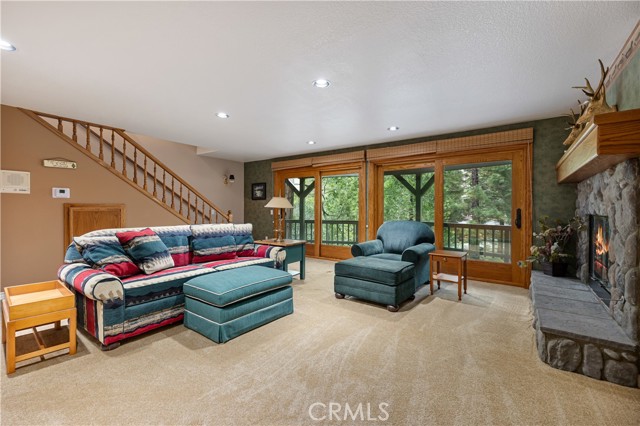 Detail Gallery Image 39 of 75 For 180 Grass Valley Rd #29,  Lake Arrowhead,  CA 92317 - 4 Beds | 5/1 Baths