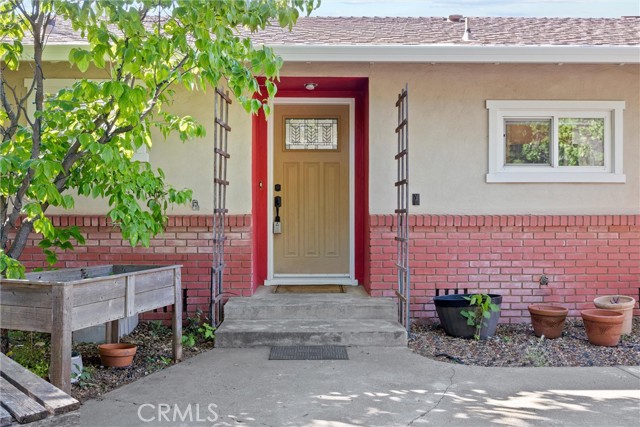 Detail Gallery Image 3 of 39 For 1000 W 11th Ave, Chico,  CA 95926 - 3 Beds | 1 Baths